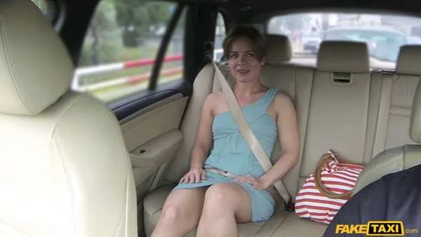 Fake Taxi Elemanın Koca Sikini Merak Eden Sasha Beni Sik Diyor Türkçe Altyazılı Porno